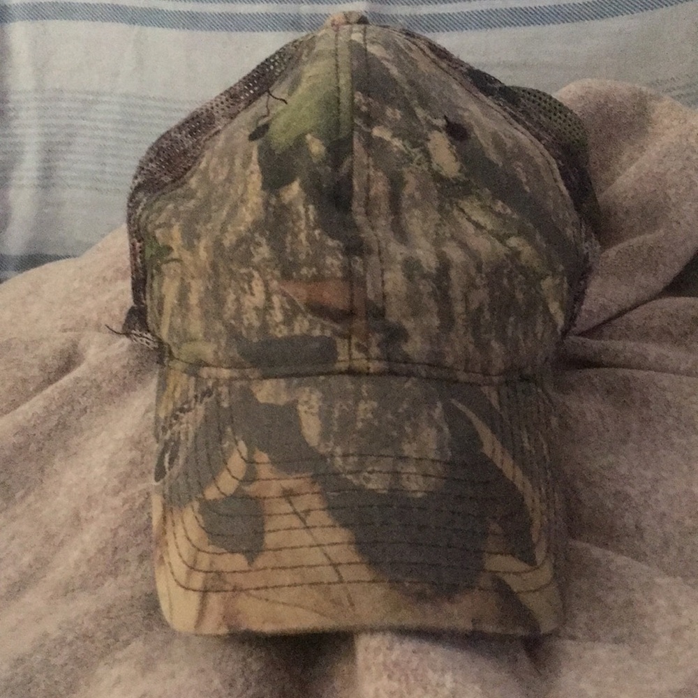 Camo hat mossyoak